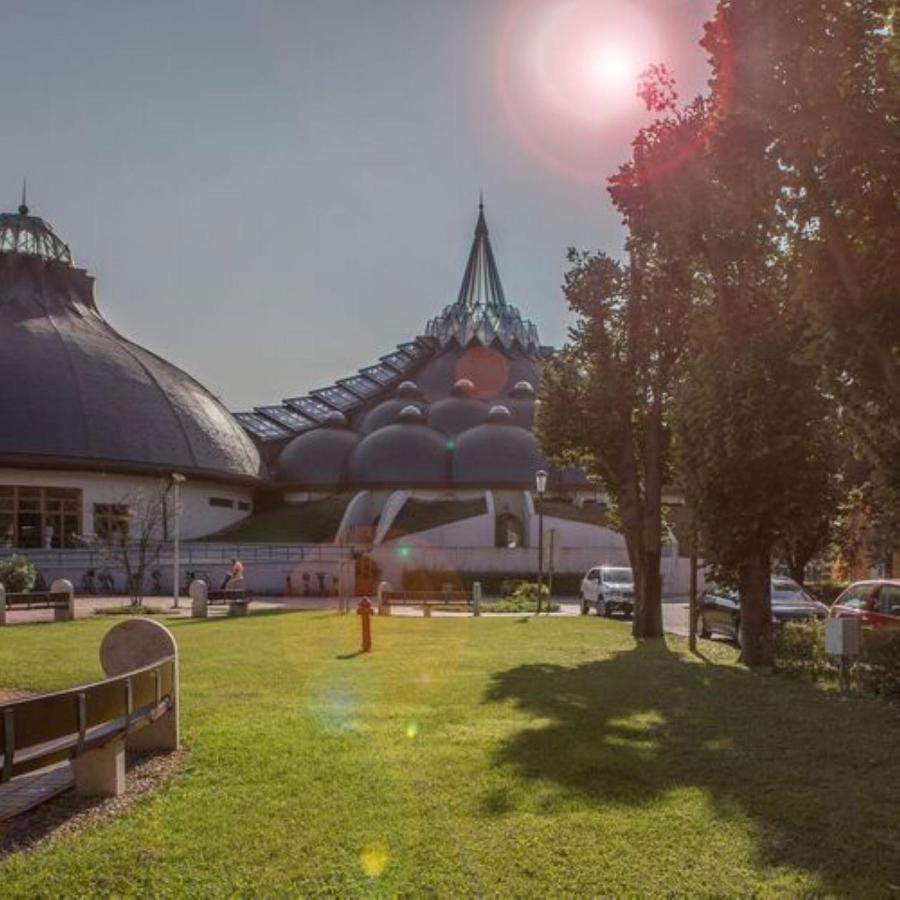 Ariel Apartman Makó Buitenkant foto